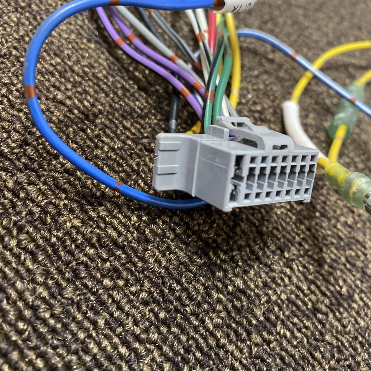 AC-1810 激安 Panasonic パナソニック 16P 灰 ナビ ステレオ オーディオ デッキ 電源カプラー コネクタ ハーネス 中古品_画像3