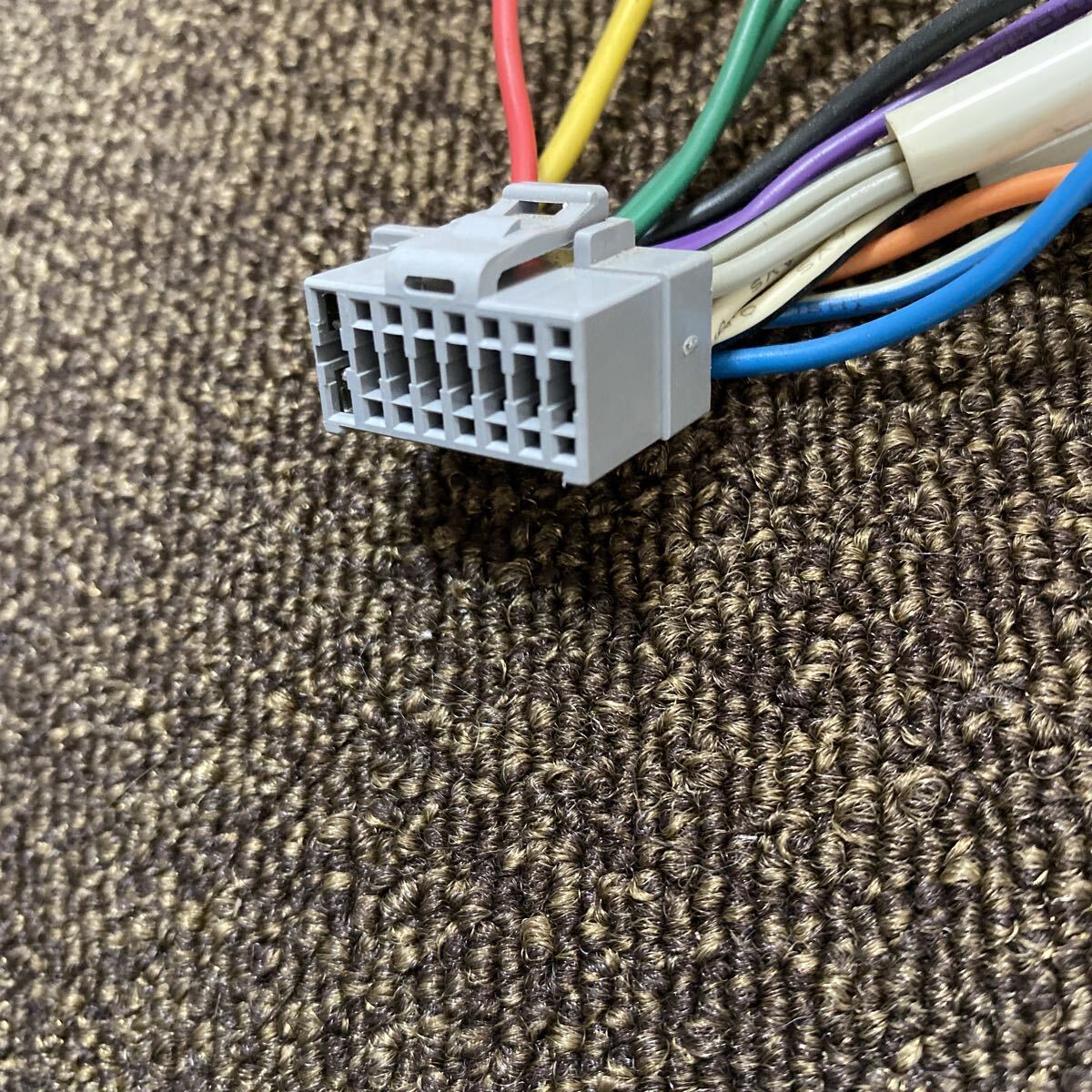 AC-1811 激安 Panasonic パナソニック 16P 灰 ナビ ステレオ オーディオ デッキ 電源カプラー コネクタ ハーネス 中古品_画像3