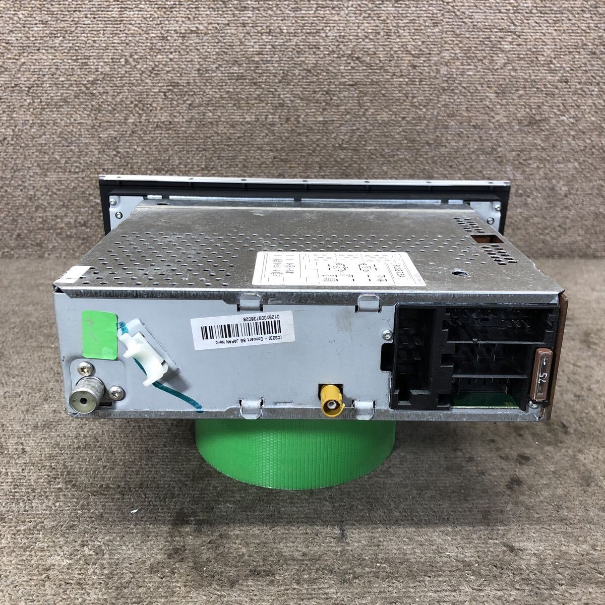 AV11-224 激安 カーステレオ audi アウディ 8E0 035 186 T AUZ2Z3F1018047 CDプレーヤー FM/AM オーディオ 通電未確認 ジャンク_画像3