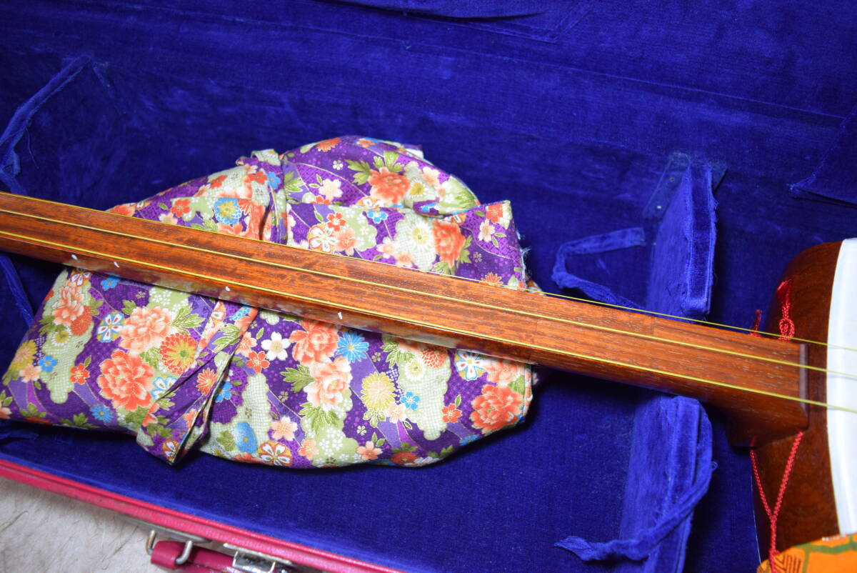 三味線 ハードケース 撥 付属品 付き 日本 楽器 音楽 和楽器 撥弦楽器_画像4