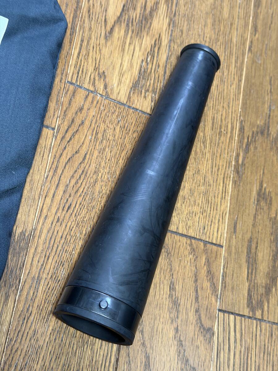 makita マキタ UB100D 充電式ブロワ 10.8V ブロワー 送風機 吹き飛ばし 集じん コードレス 電動工具 付属品あり_画像2