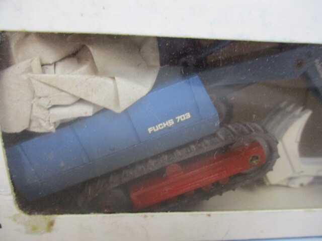 NZG No.102 FUCHS 703R 西ドイツ製ミニカー ショベルカー 未使用・保管品 激安1円スタート_画像3