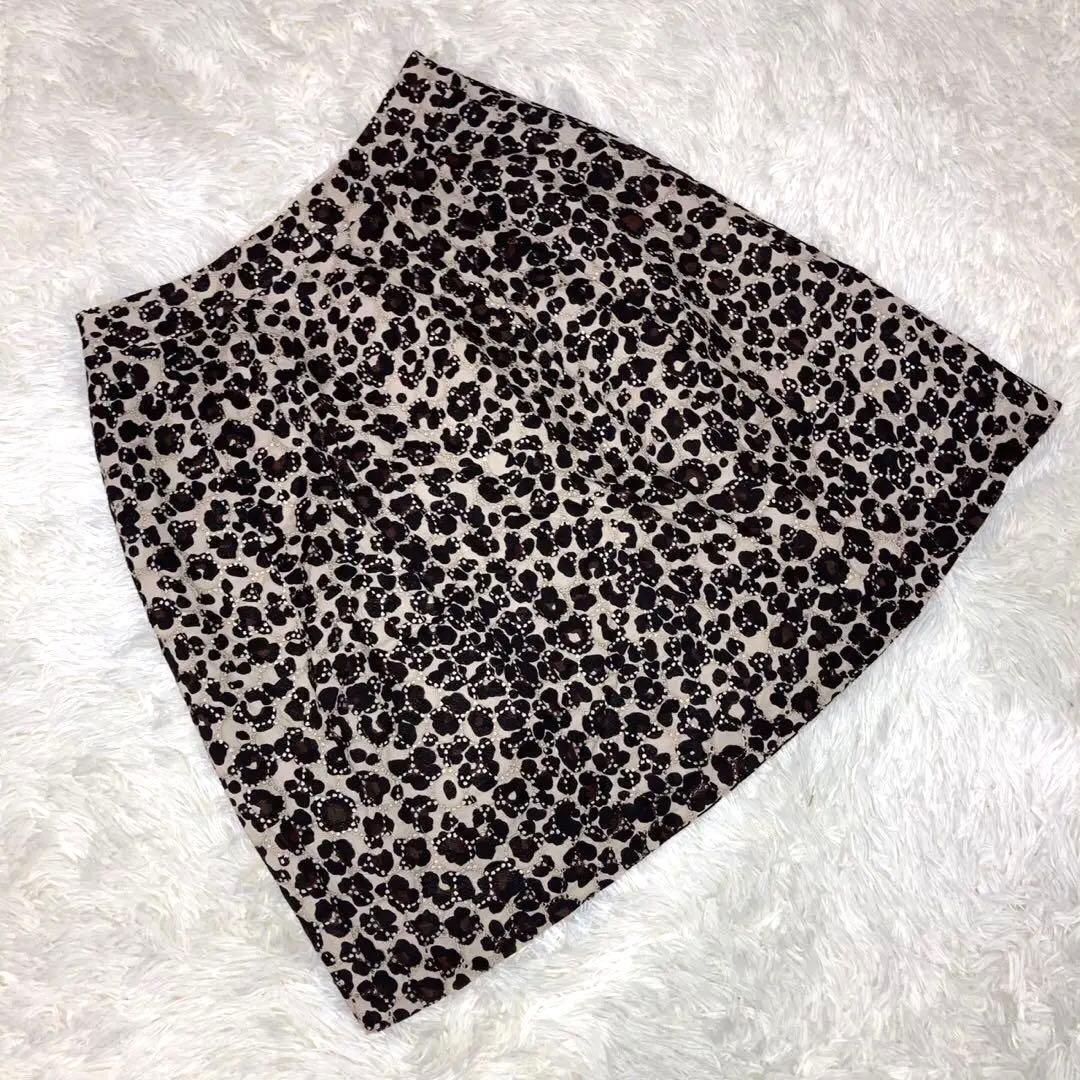 『トゥービーシック』 (42) レオパード柄タックフレアスカート 刺繍 華やか_画像1