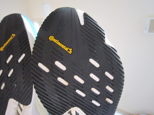 adidas ランニングシューズ アディゼロ ボストン12 エメラルド 27センチ 洗浄済み_画像3