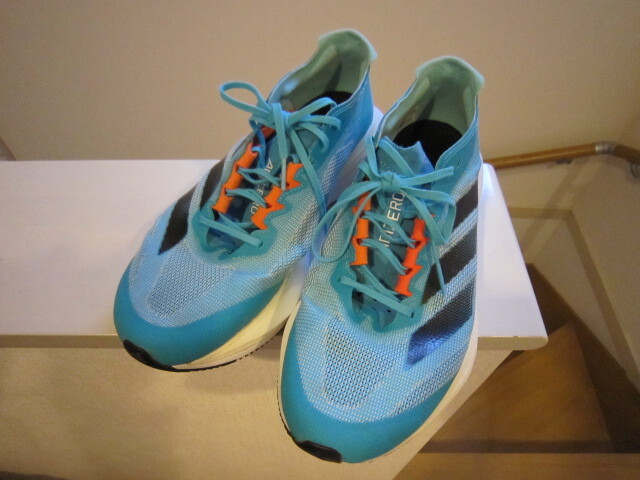 adidas ランニングシューズ アディゼロ ボストン12 エメラルド 27センチ 洗浄済み_画像1