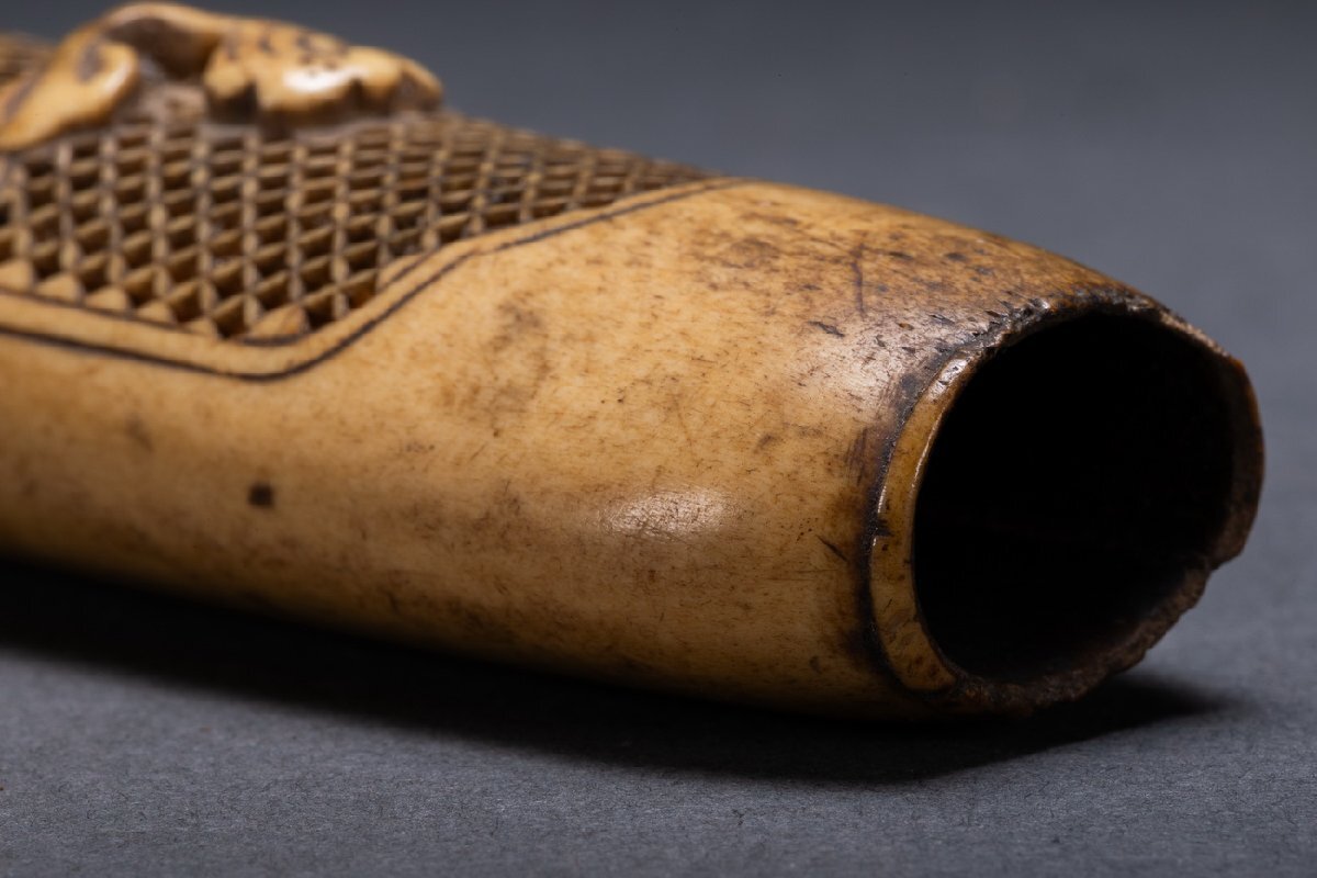 [..]. знаменитый аукцион покупка Edo времена . материал ... резьба по дереву гриб-трутовик . кисеру тубус старый украшение старый изобразительное искусство времена коллекция 7L10-148S1