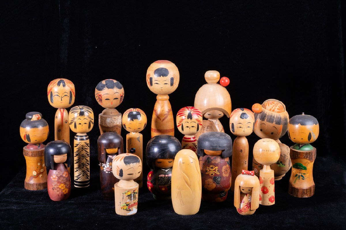 【珍品堂】1円から R91-N2 日本人形 こけし木製 在銘 19点 名工 まとめ売 日本伝統 郷土玩具 置物 希少 記念品 昭和レトロ_画像1