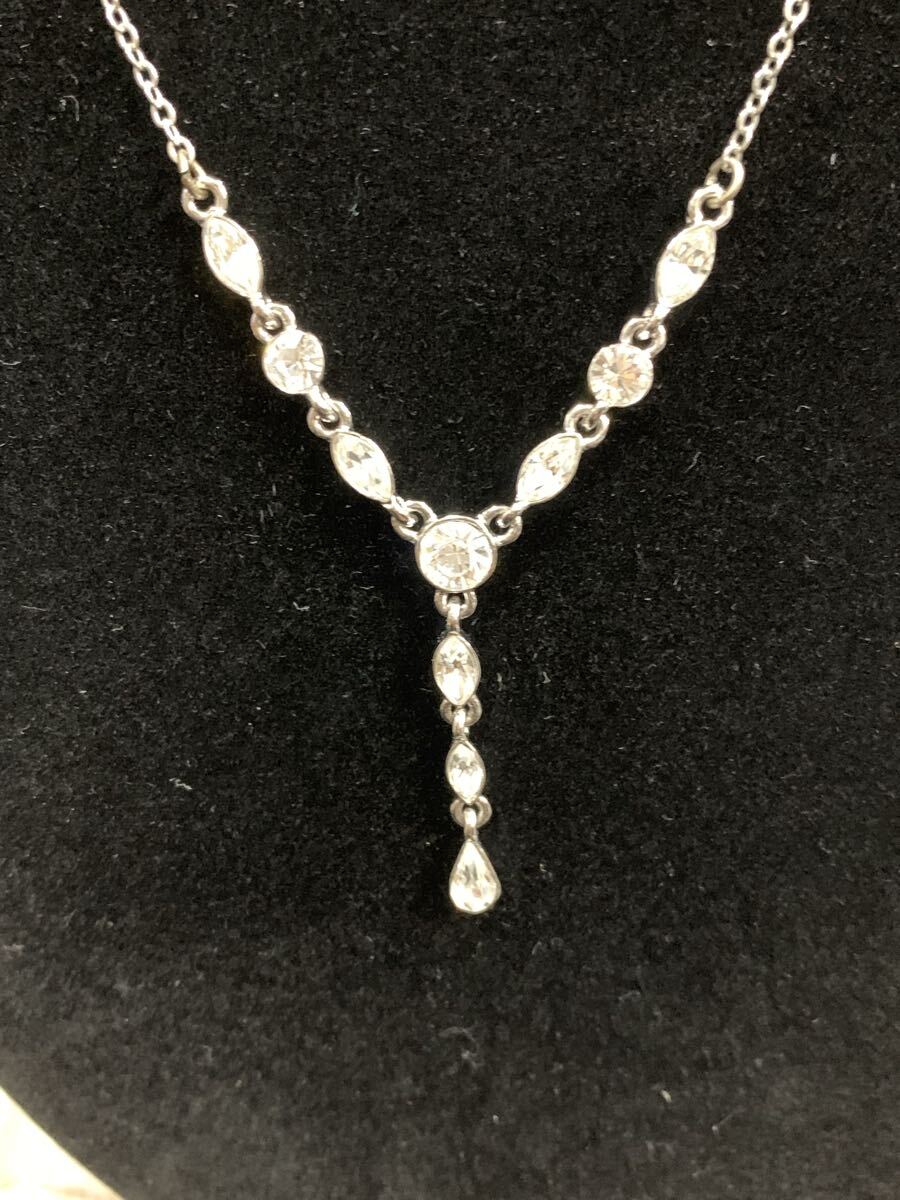 1円スタート 20649 GIVENCHY ジバンシィ Givenchy クリスタルYドロップネックレス 刻印あり ファッション_画像3