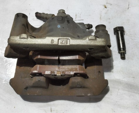 ★　　トヨタ　マークX　GRS120　左後キャリパー　47850-30301　沖縄と離島出荷不可　西濃運輸便　　★　純正中古部品　　自管理5ta379_画像3