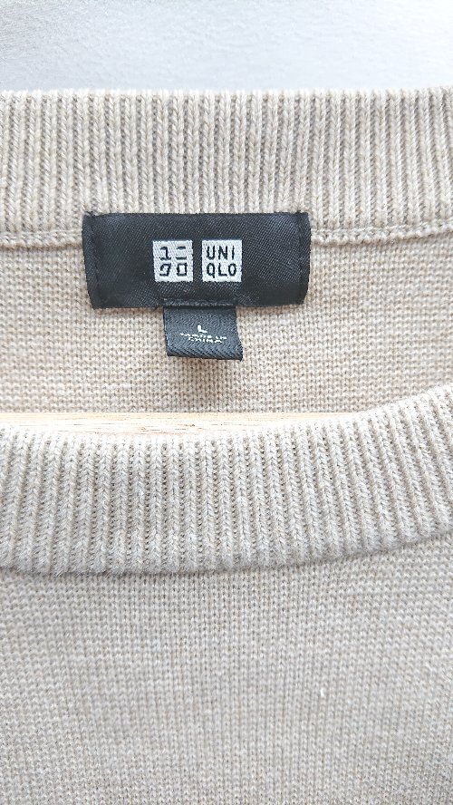 * ⊇ UNIQLO Uniqlo длинный рукав вязаный свитер размер L бежевый мужской E