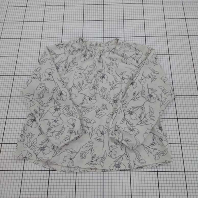 ◇ Θ NATURAL BEAUTY BASIC フラワー プリント 長袖 ブラウス サイズM オフホワイト系 レディース E_画像1