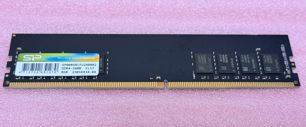 □Silicon Power SP008GBLFU240B02 *PC4-19200/DDR4-2400 260Pin DDR4 UDIMM 8GB 動作品_画像1