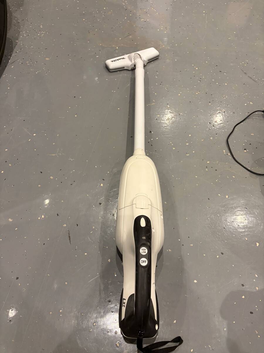 充電式クリーナ CL182FD 18V 紙パック式 ワンタッチスイッチ パワフルな18V仕様 37W _画像2