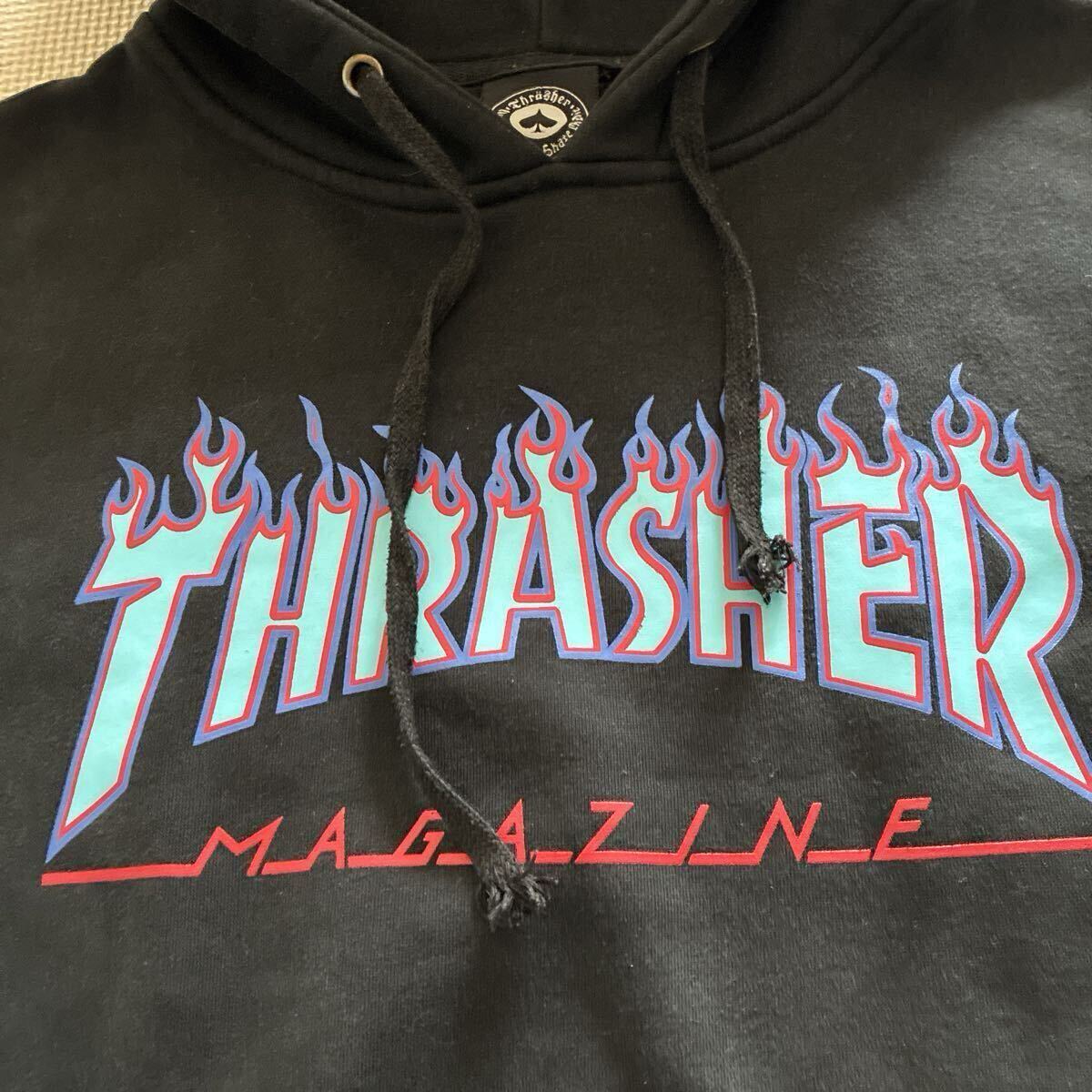 【Thrasher】スラッシャー ブルーフレイムロゴ スウェットパーカー ブラック スペードタグ 日本企画 プルオーバー フーディー L程度_画像2