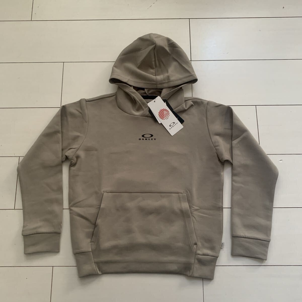 新品￥5,830オークリーOAKLEY☆DRY UVフーディー【１４０】☆_画像4