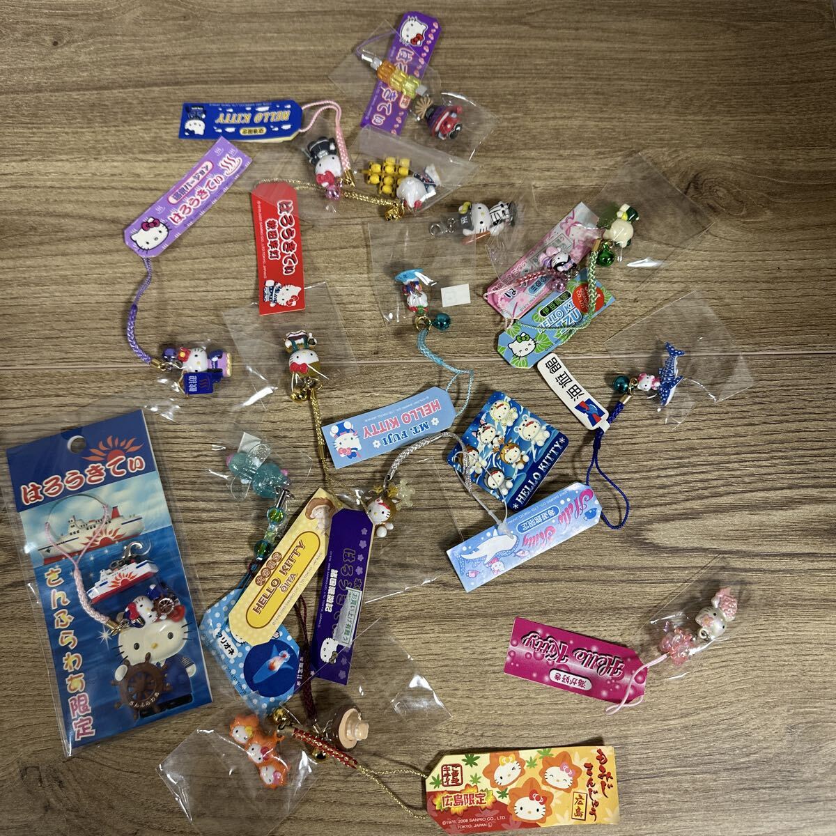 Hello Kitty . данный земля Kitty netsuke ремешок комплект Aichi, Iga, Hokkaido, Osaka, Fukui, море . павильон, красный Fuji, птица перо аквариум др.