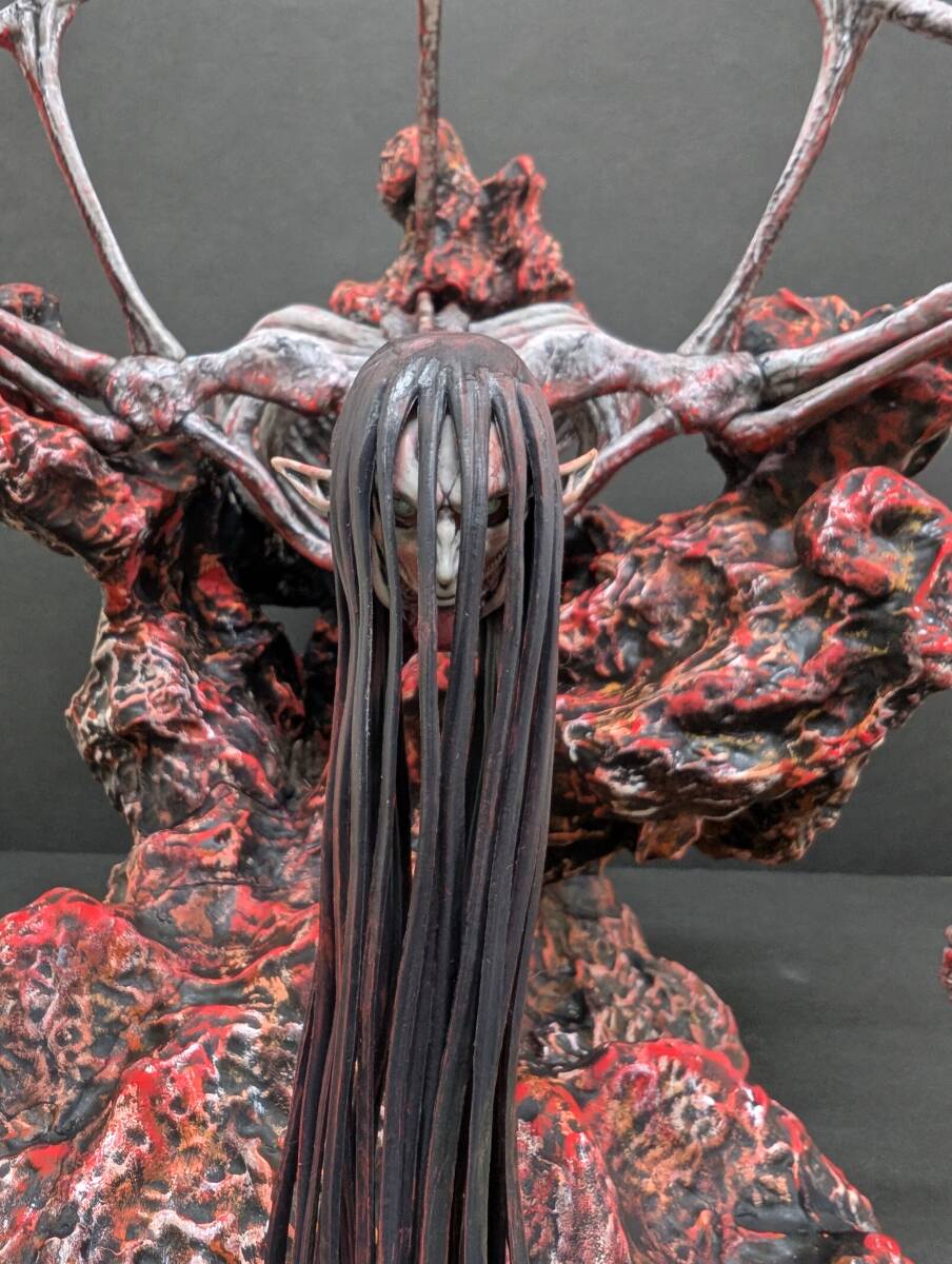 進撃の巨人　地鳴らし　1番くじ　ラストワン賞　終尾の巨人フィギュア　リペイント品_画像2