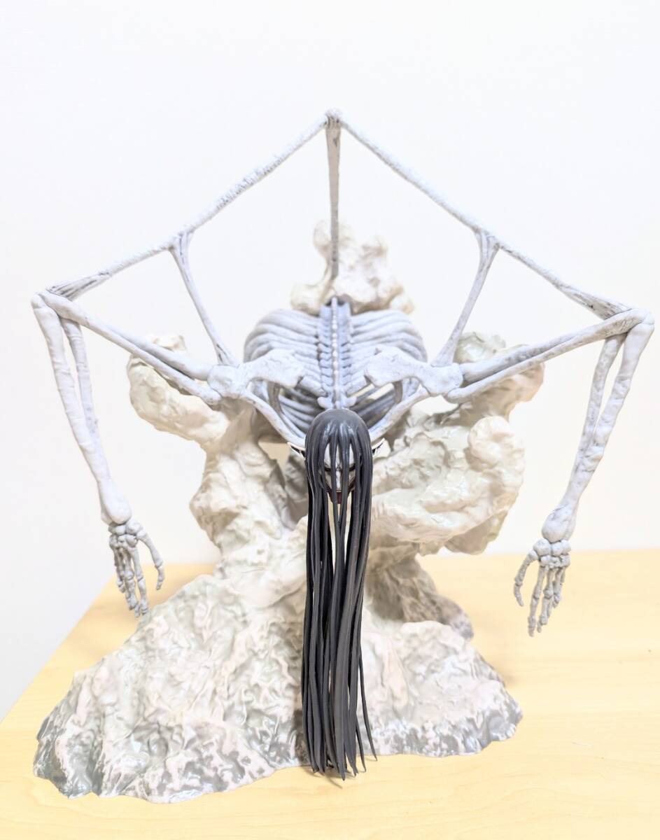 進撃の巨人　地鳴らし　1番くじ　ラストワン賞　終尾の巨人フィギュア　リペイント品_画像9