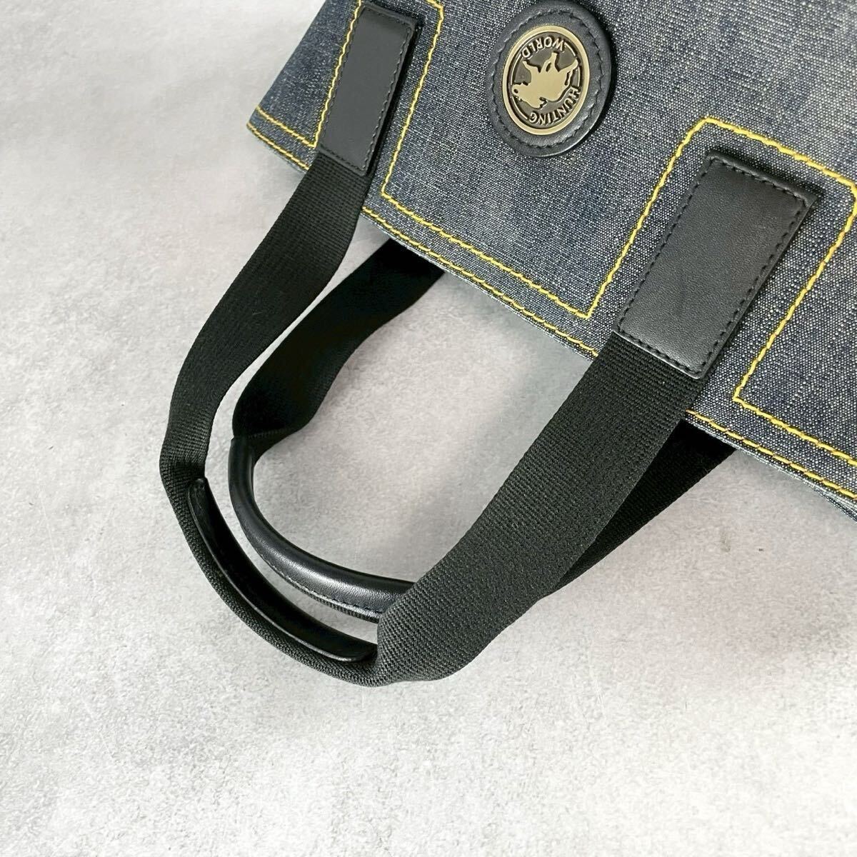 не использовался класс HUNTING WORLD Hunting World большая сумка ручная сумочка Denim Logo plate независимый кожа синий цвет серия голубой прекрасный товар Safari