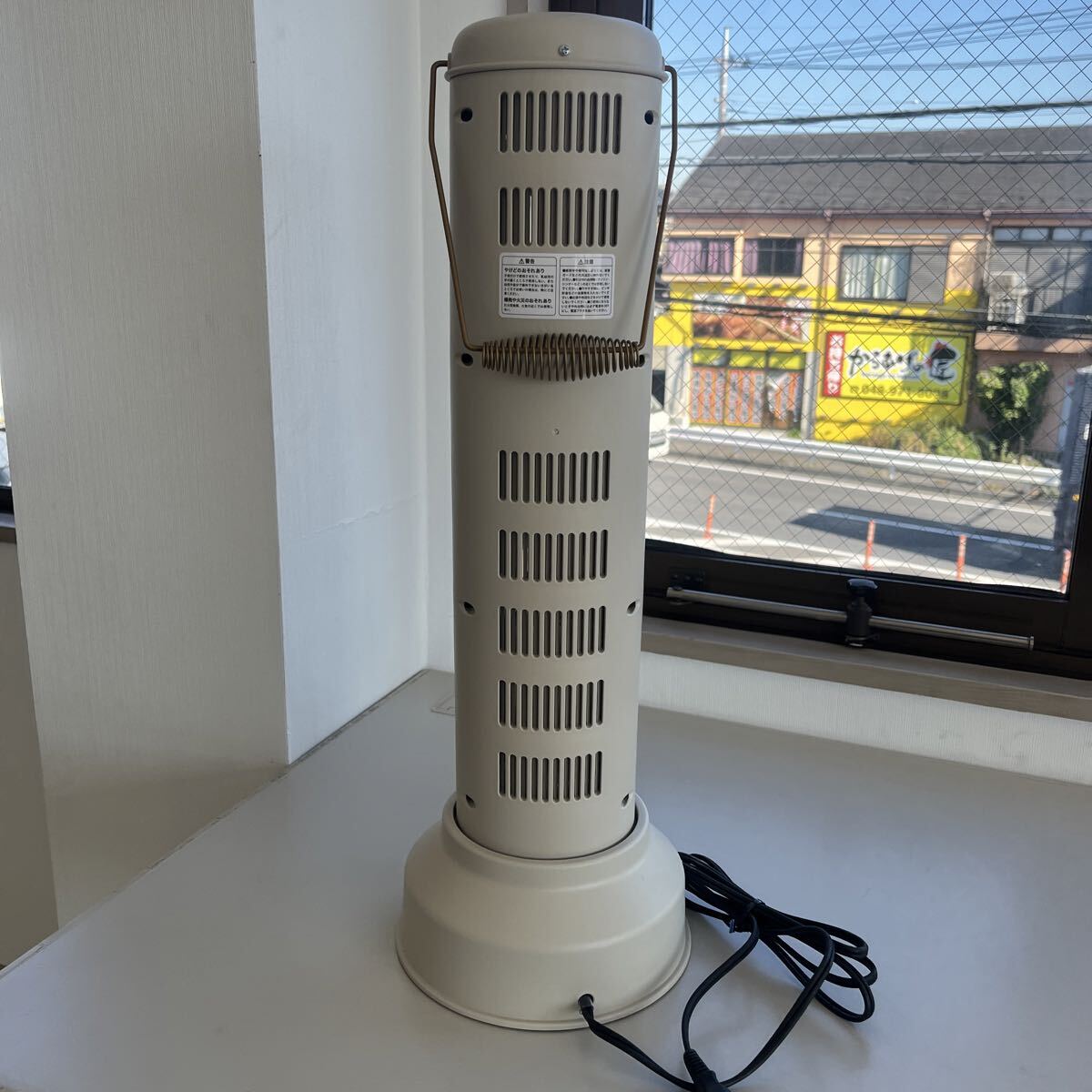 BRUNO ブルーノ カーボンヒーター 電気ヒーター タワー型 スリム 無段階調節 500W～1000W 首振り 強弱切替 静音 速暖 タイマー ジャンク_画像5