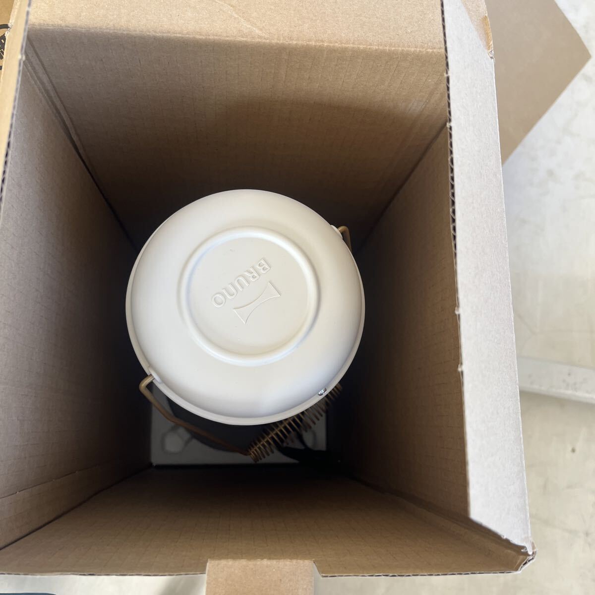 BRUNO ブルーノ カーボンヒーター 電気ヒーター タワー型 スリム 無段階調節 500W～1000W 首振り 強弱切替 静音 速暖 タイマー ジャンク_画像7