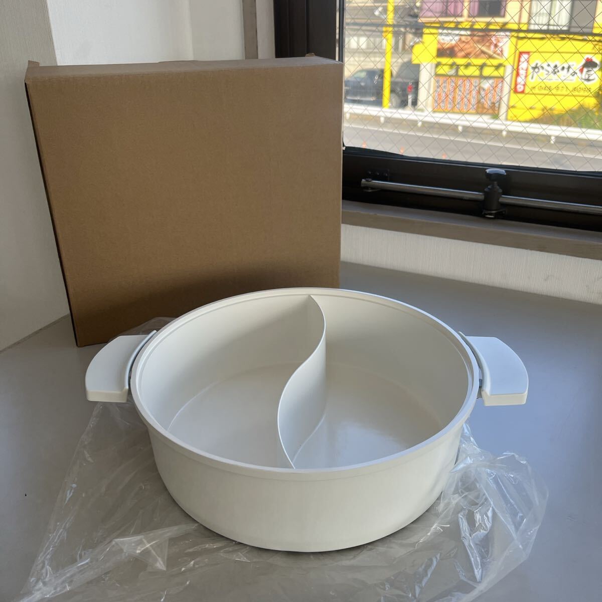 火鍋 二食鍋／30cm／ガス火／IH／2～4人用 ホワイト 両手鍋_画像1