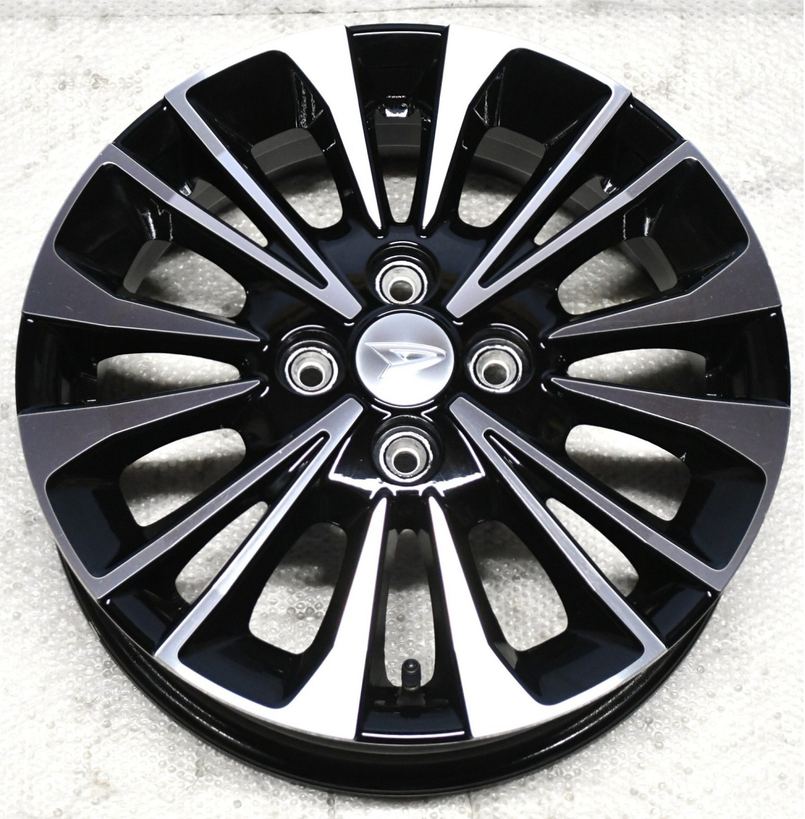 ①ダイハツ LA650 タントカスタム RS 純正 15インチ 4.5J 4穴 PCD100 +45 ブラポリ 1本のみ ムーヴ_画像1