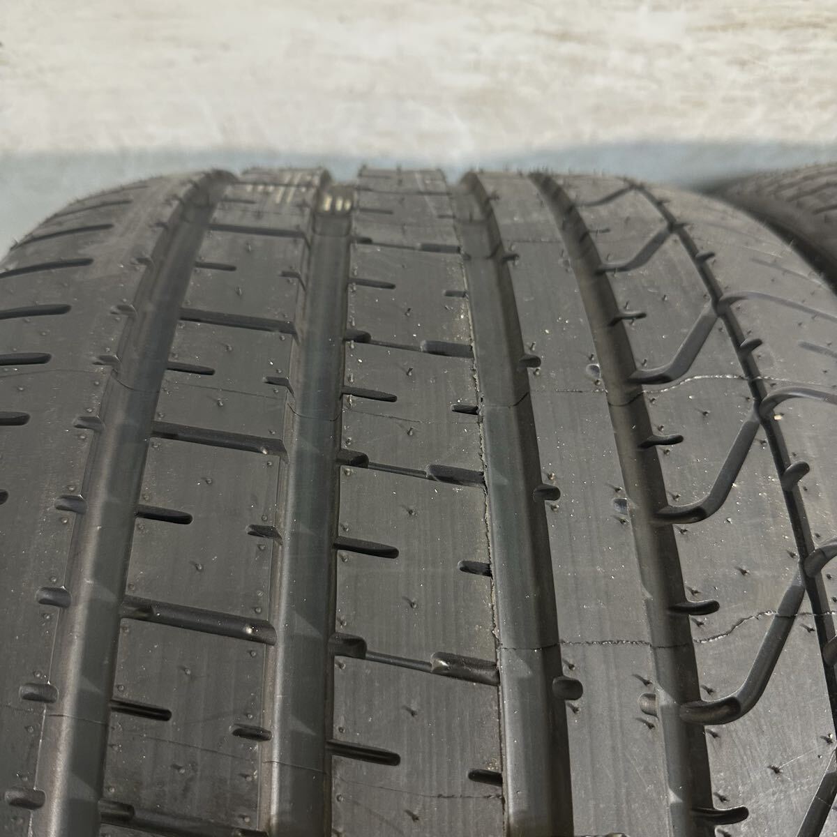 【新品未使用】【2本組】《ピレリ》P ZERO ウルトラハイパフォーマンス 325/25R20_画像4