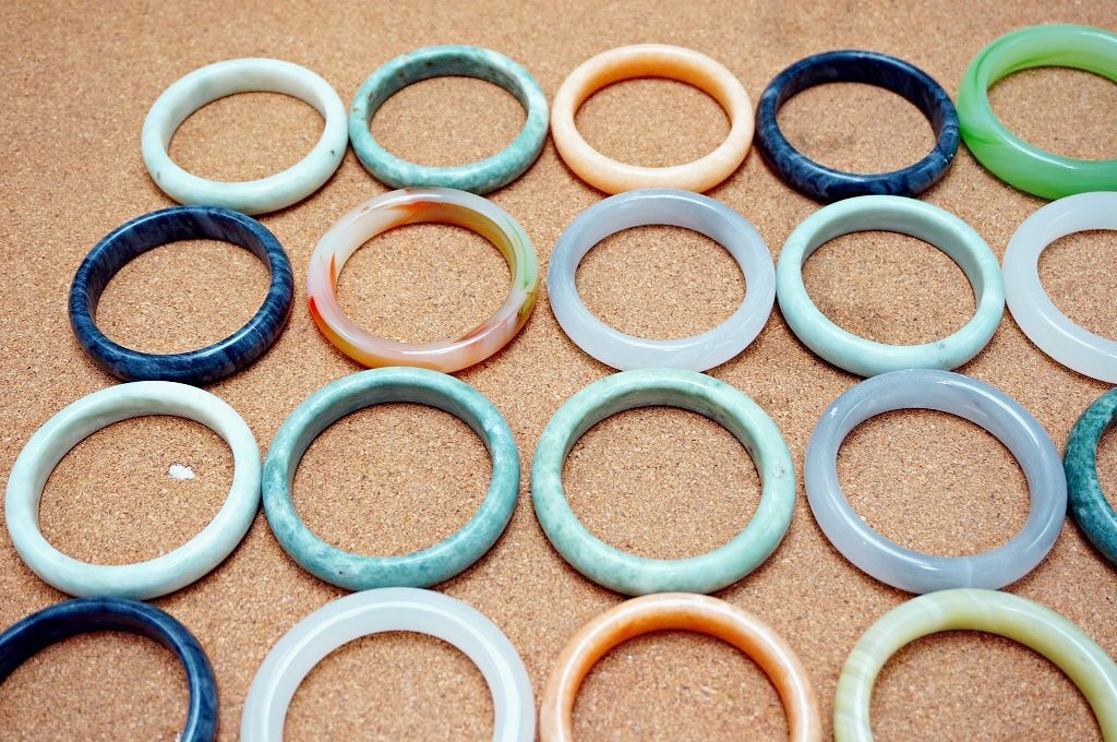 Nm26[22] 天然石 バングル おまとめて30点セット★レディースアクセサリー 瑪瑙 クォーツ 水晶 メノウ 女性 腕輪 ブレスレット RP-250821D3_画像4