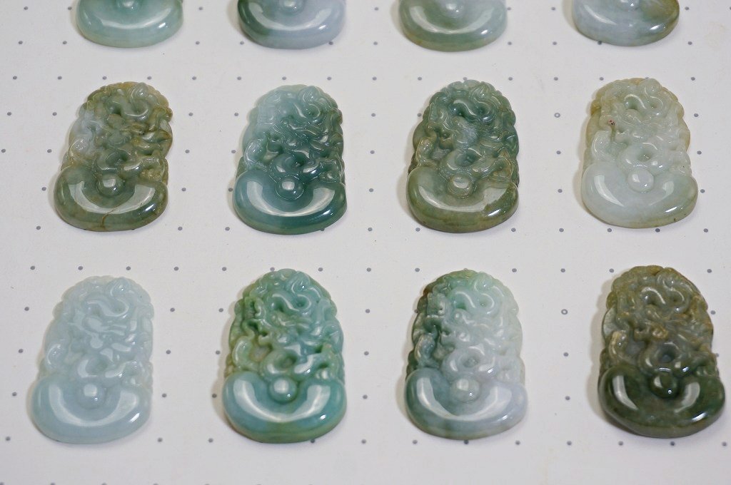 Nh27-1[23]ミャンマー産 本翡翠 A貨 龍 ペンダントトップ おまとめて12点セット★ジェダイト ネックレス チャーム ヒスイ 緑石 RP-251024R_画像2