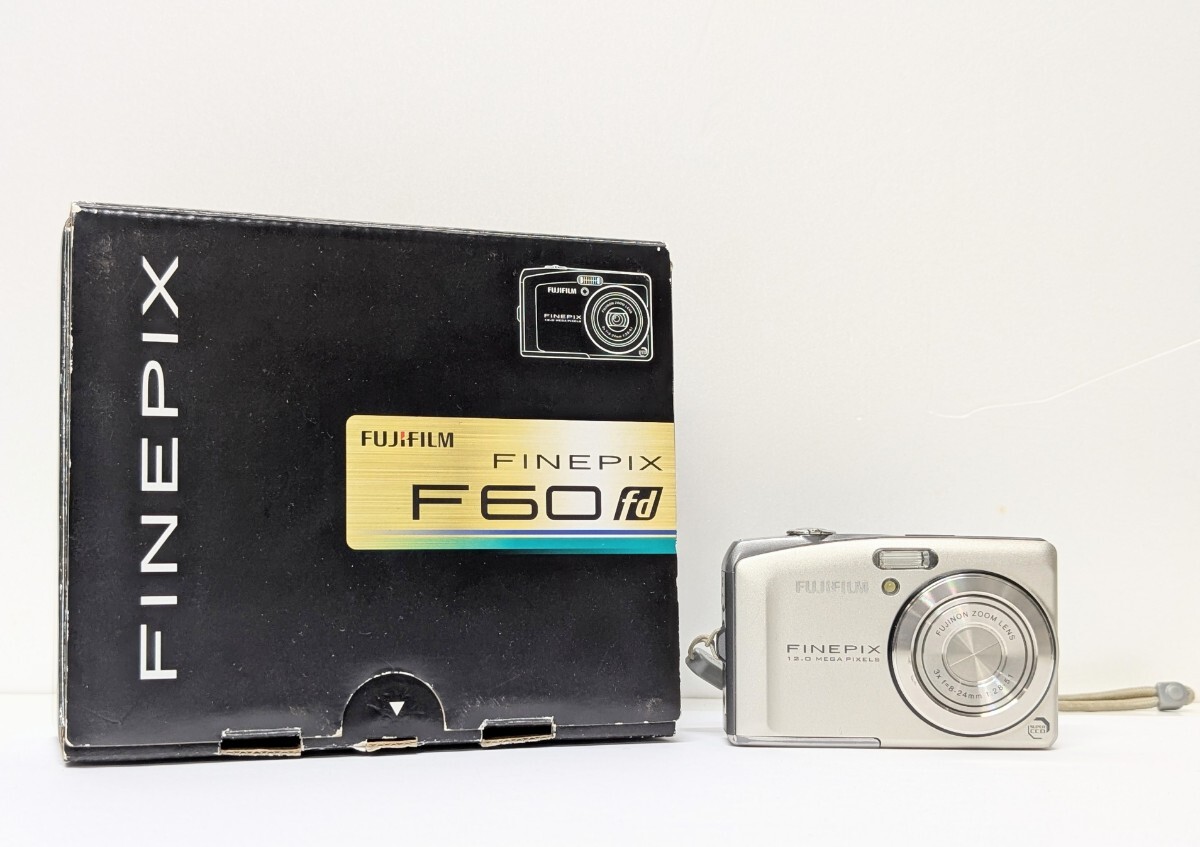 ☆稼働品☆ FUJIFILM FINEPIX/フジフィルム ファインピクス F60fd コンパクトデジタルカメラ 付属品・箱あり シルバー_画像1