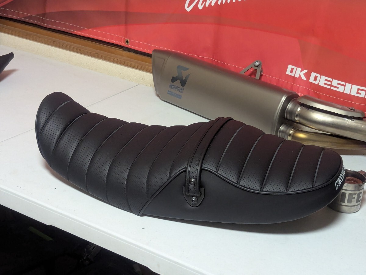 　ハイグレードタイプ！Z900RS 張り替えセット＋前側T-NET埋込 ＋ロゴ入れ　高品質パンチングメッシュ　黒Ｚ２金具　モコモコ15mm仕様_画像2