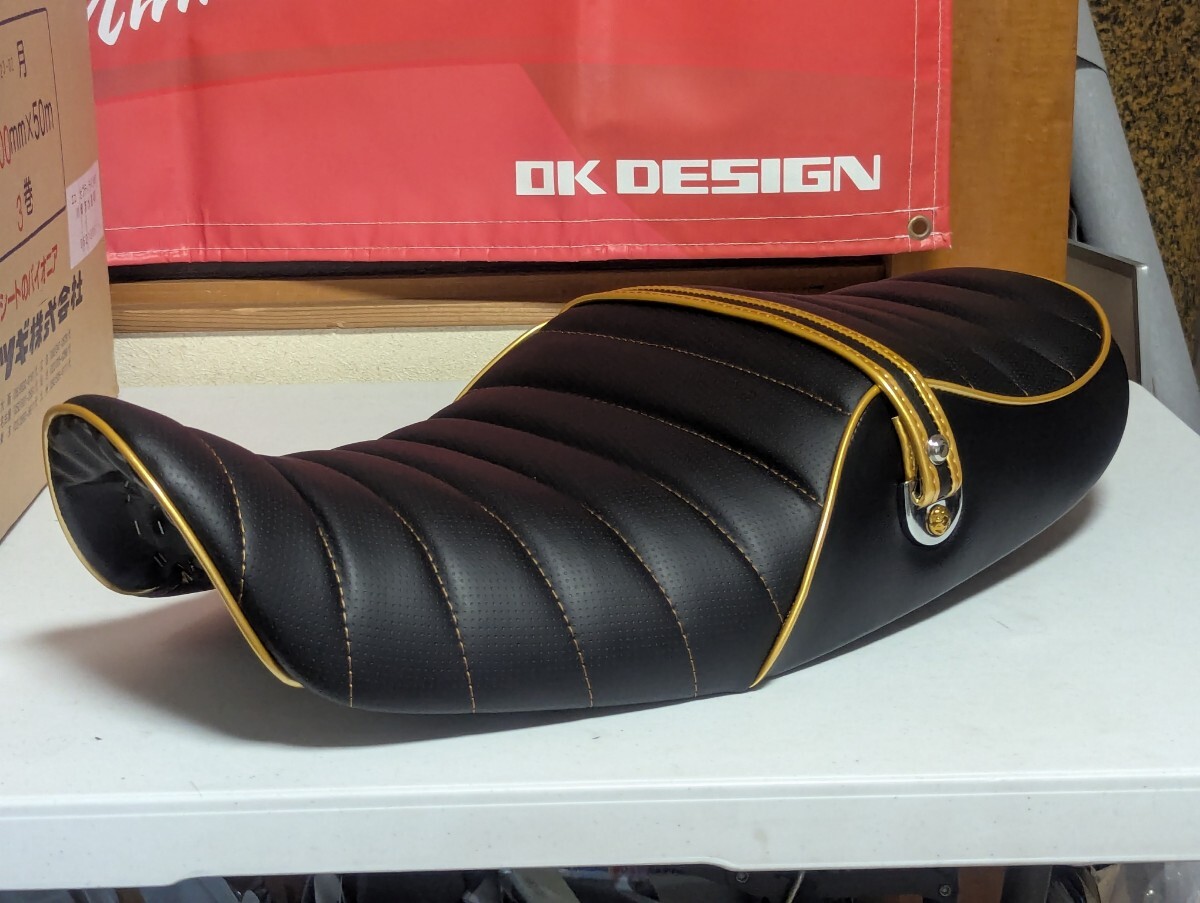 　ハイグレードタイプ！Z900RS 張り替えセット＋前側T-NET埋込 ＋ロゴ入れ　高品質パンチングメッシュ　黒Ｚ２金具　モコモコ15mm仕様_画像10