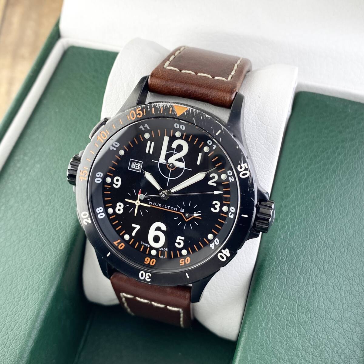 【1円〜】HAMILTON ハミルトン 腕時計 メンズ H745920 カーキアビエーション クロノグラフ ブラック文字盤 オレンジ デイト 可動品_画像2
