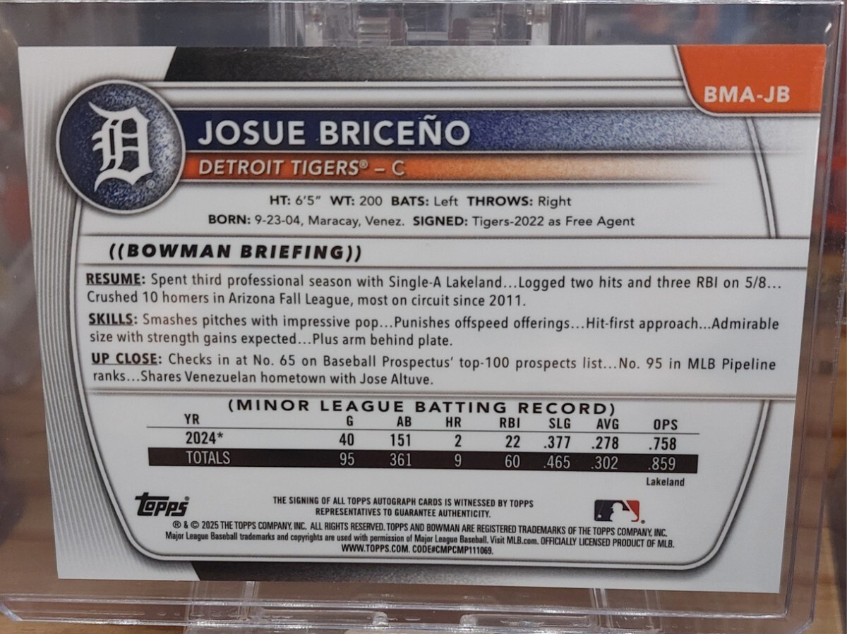 Bowman Chrome mega box JosueBriceo black reflacter autograph