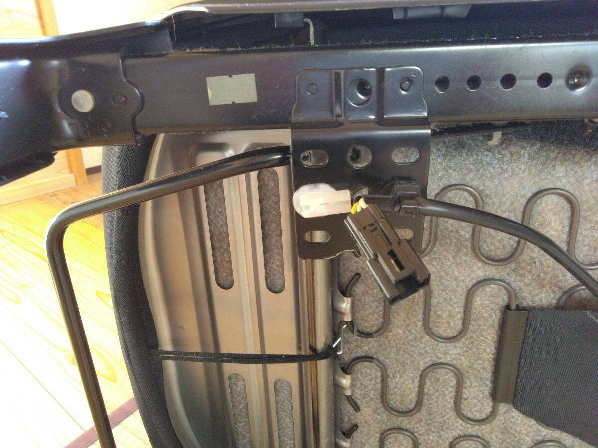 アイ　アイミーブ　HA1W HA3W HA4W HD4W プレミアムインテリアパッケージ 助手席 中古 純正_画像3