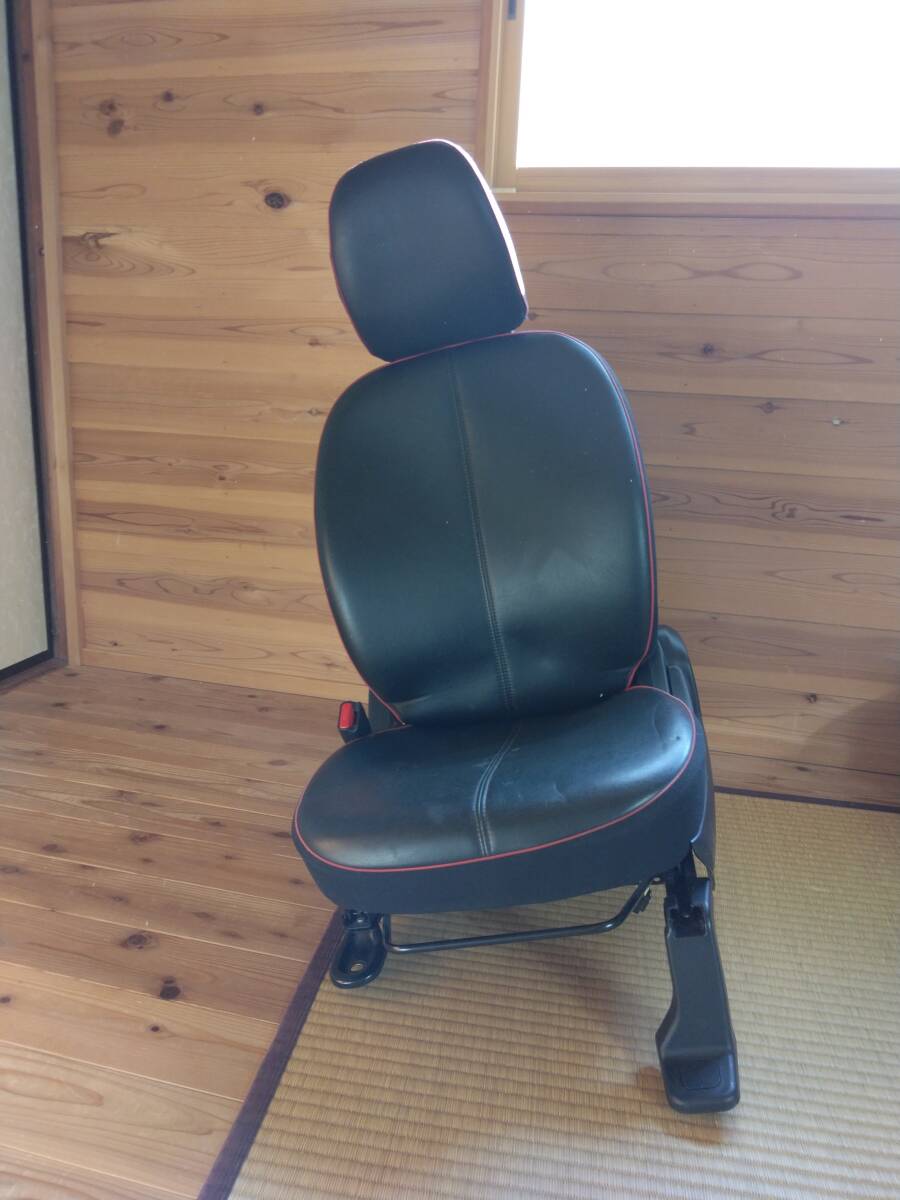 アイ　アイミーブ　HA1W HA3W HA4W HD4W プレミアムインテリアパッケージ 助手席 中古 純正_画像1