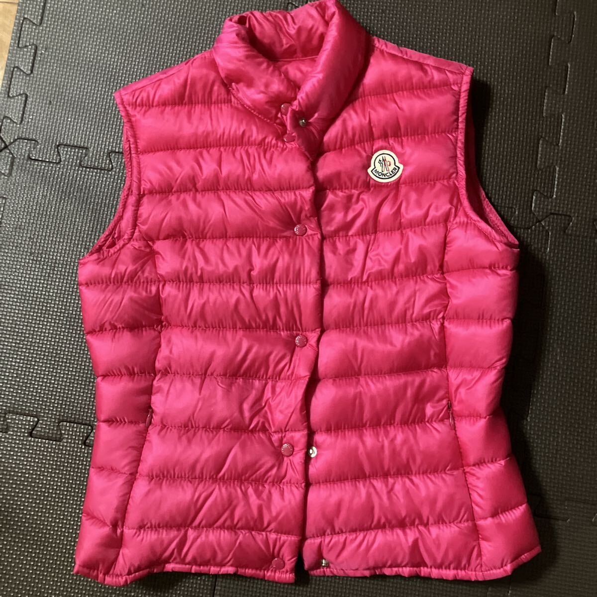 MONCLER ダウンベスト ピンク_画像1