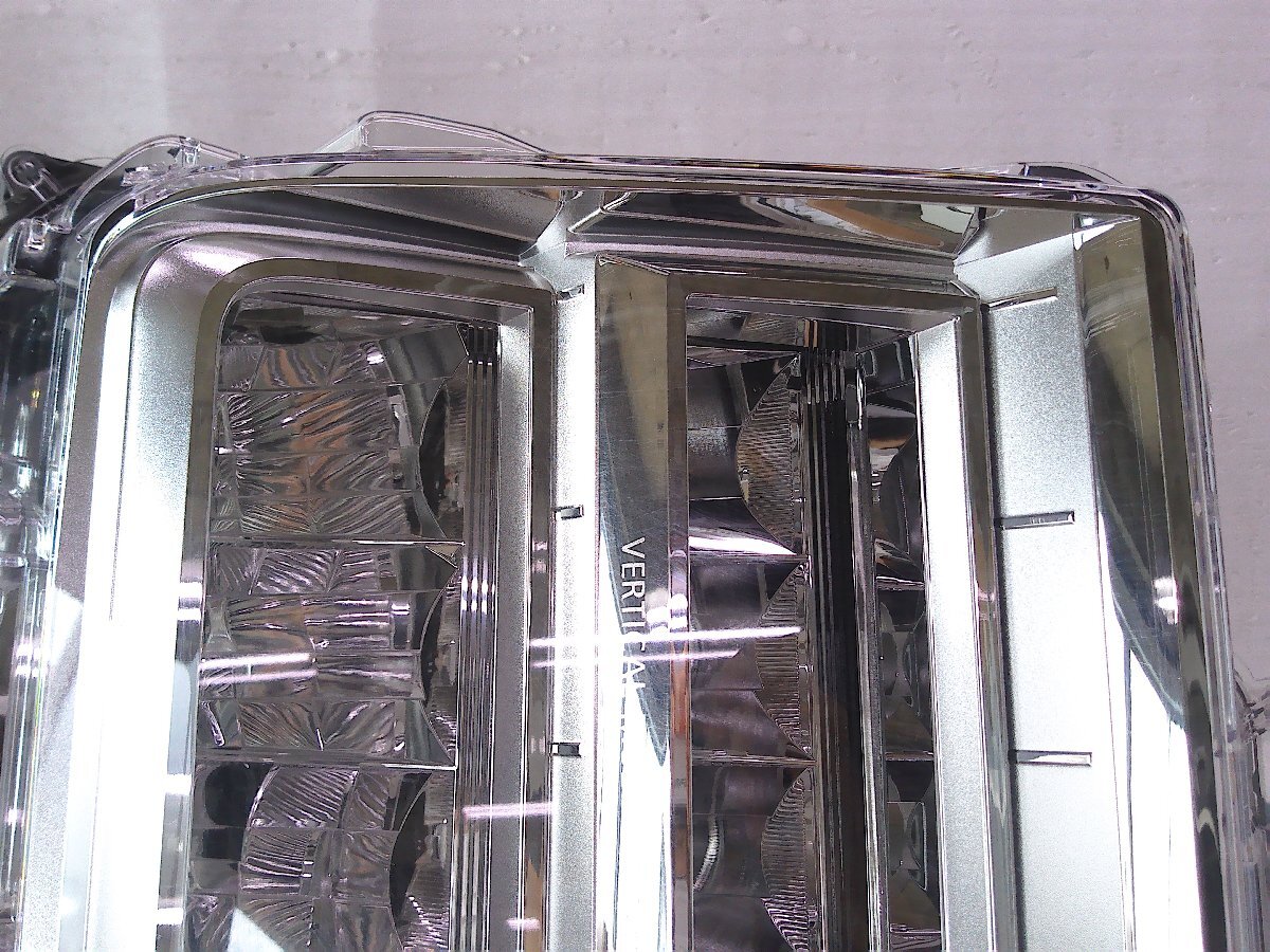 デリカD:5 CV1W 後期 右 ヘッドライト LED/KOITO 100-67120/8301D168 中古品[H232-HB3475]_画像2