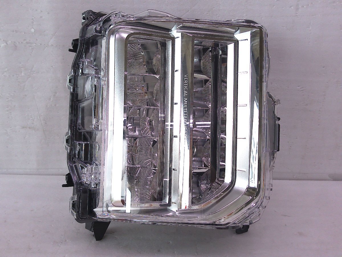 デリカD:5 CV1W 後期 右 ヘッドライト LED/KOITO 100-67120/8301D168 中古品[H232-HB3475]_画像1