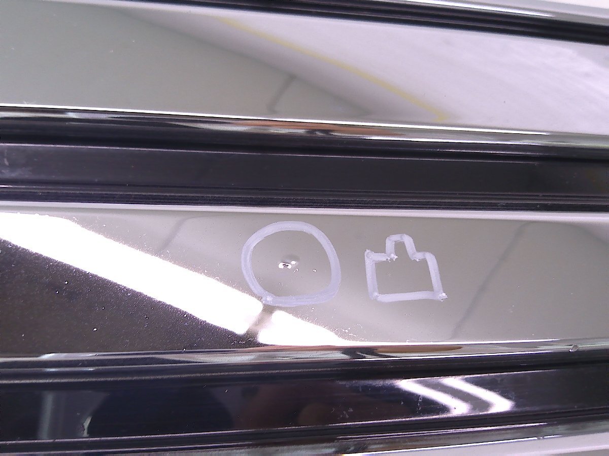 ムーヴ LA150S/LA160S フロントグリル/53105-B2510 中古品[H102-FG1640]_画像3