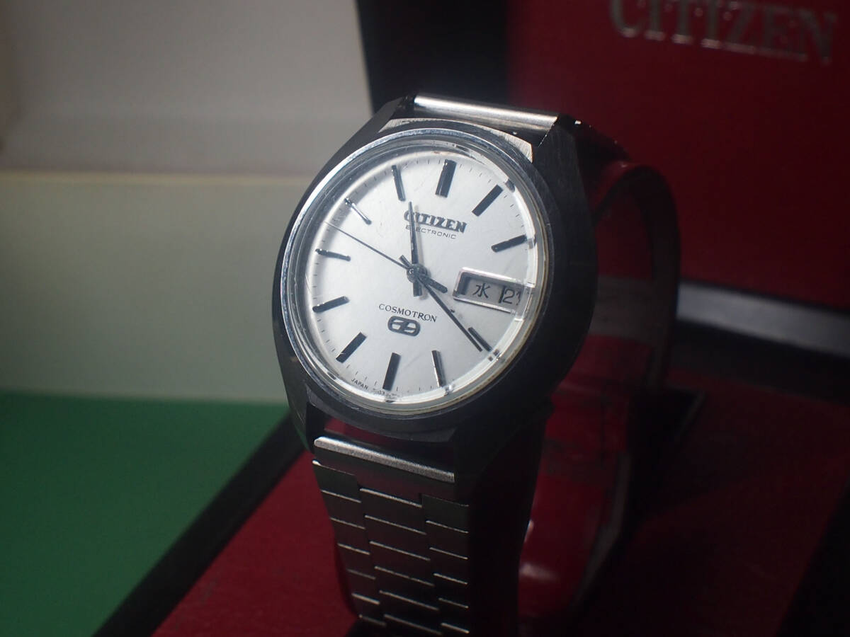 ¶ CITIZEN(シチズン) COSMOTRON (コスモトロン)7804 デイデイト 変わり文字板 電磁テンプ式 稼働品 金属ブレス ¶_画像8