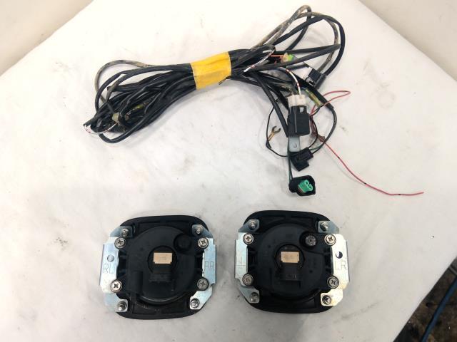 DA16T スズキ　キャリー KCエアコン・パワステ　平成28年　純正?　左右SET　IPF　フォグランプ ライト　ハーネス スイッチ付_画像2