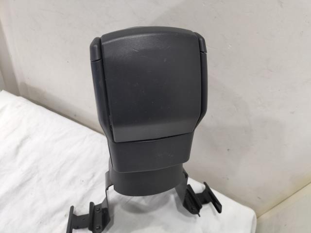 KSP90 トヨタ ヴィッツ B Sエディション 平成22年 純正 OP センターコンソール アームレスト 小物入れ ドリンクホルダー_画像3