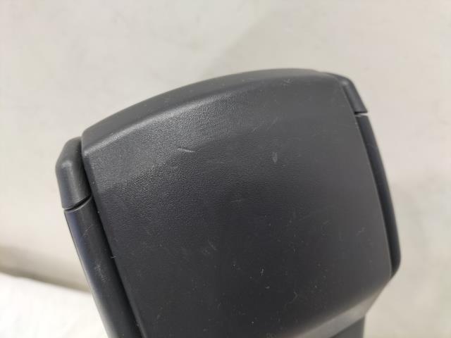 KSP90 トヨタ ヴィッツ B Sエディション 平成22年 純正 OP センターコンソール アームレスト 小物入れ ドリンクホルダー_画像6