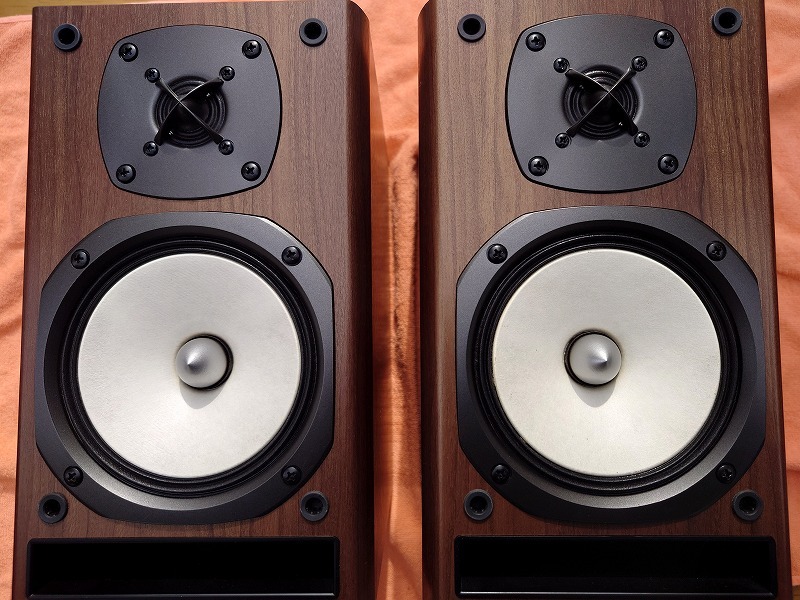 ONKYO NFR-7TX Bluetooth/ CD/SD/USB/ハイレゾ対応 ミニコンポ シルバー 中古品_画像7