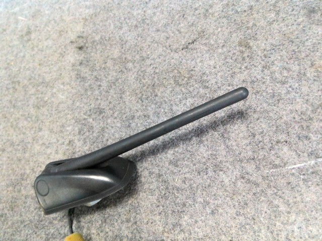 パッソ DBA-KGC30 アンテナ 同梱不可 即決品_画像2