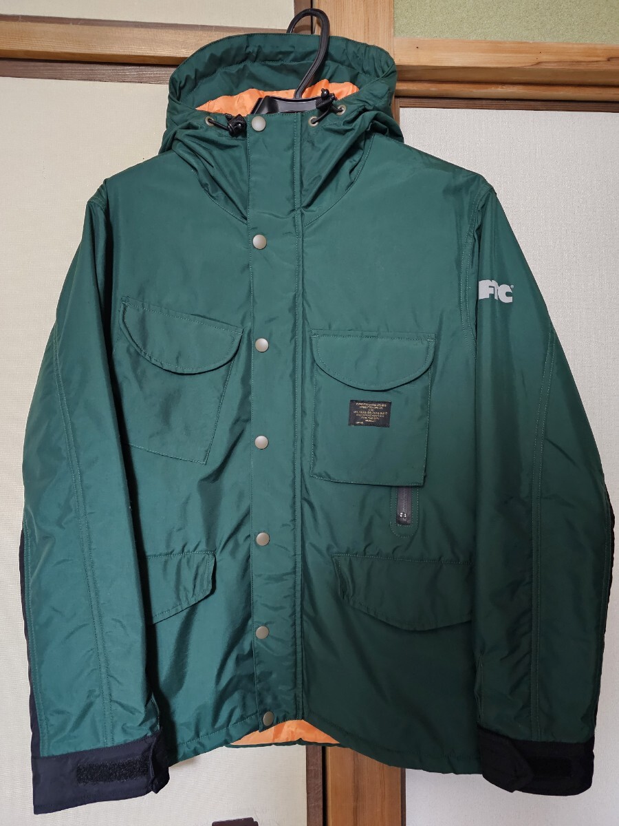 送料無料 FTC マウンテンパーカー S フーデッド ジャケット ブルゾン 緑 グリーン × オレンジ × 黒 ブラック_画像1