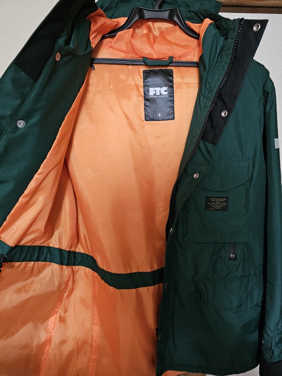 送料無料 FTC マウンテンパーカー S フーデッド ジャケット ブルゾン 緑 グリーン × オレンジ × 黒 ブラック_画像8