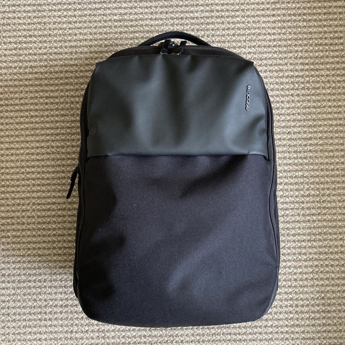incase a.r.c daypack インケース リュック デイパック ビジネスリュック_画像2